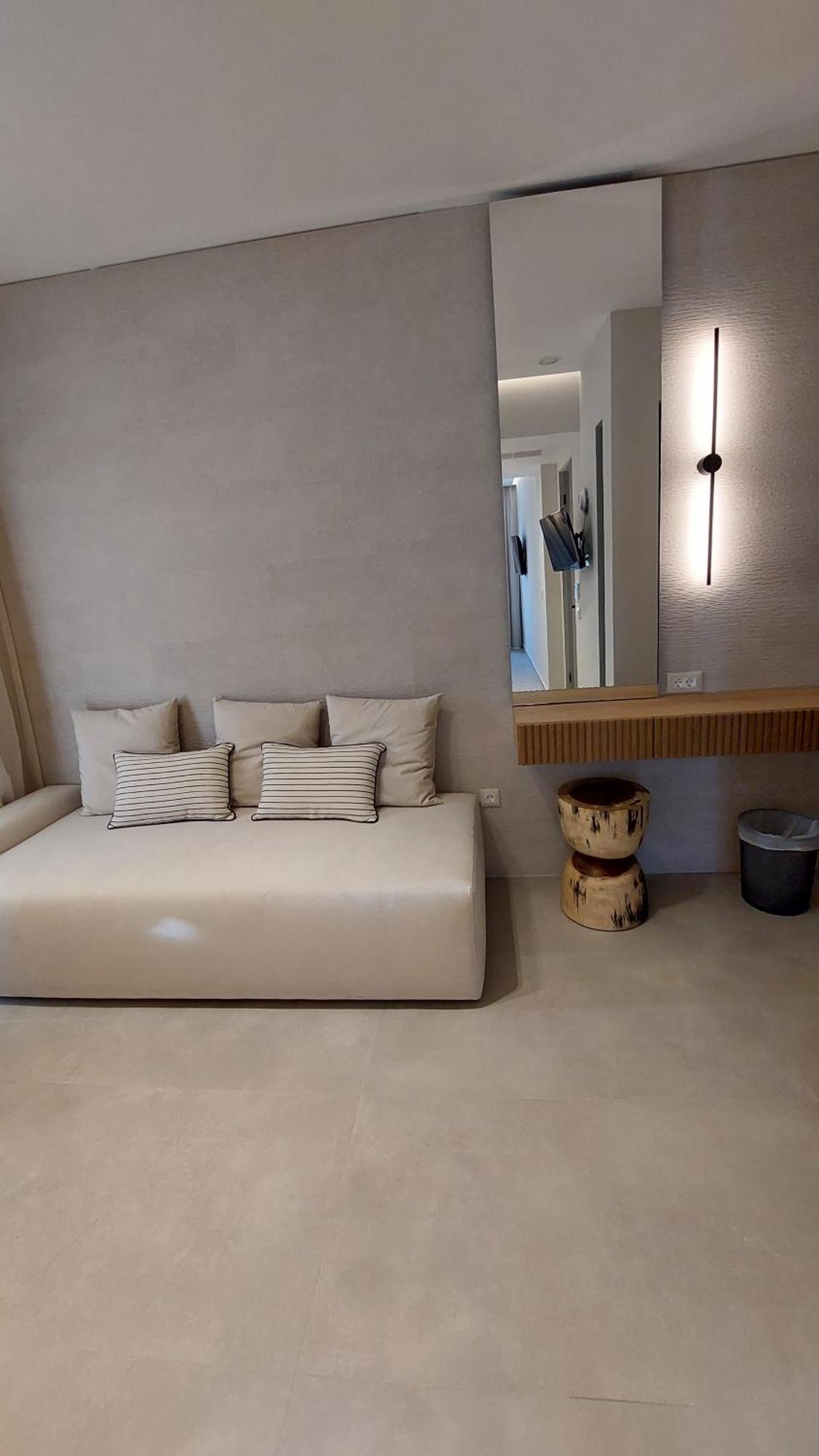 Niriides Palace Goúrnes 部屋 写真